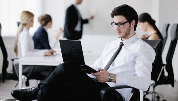 седентарни рад као узрок лумбалне остеохондрозе